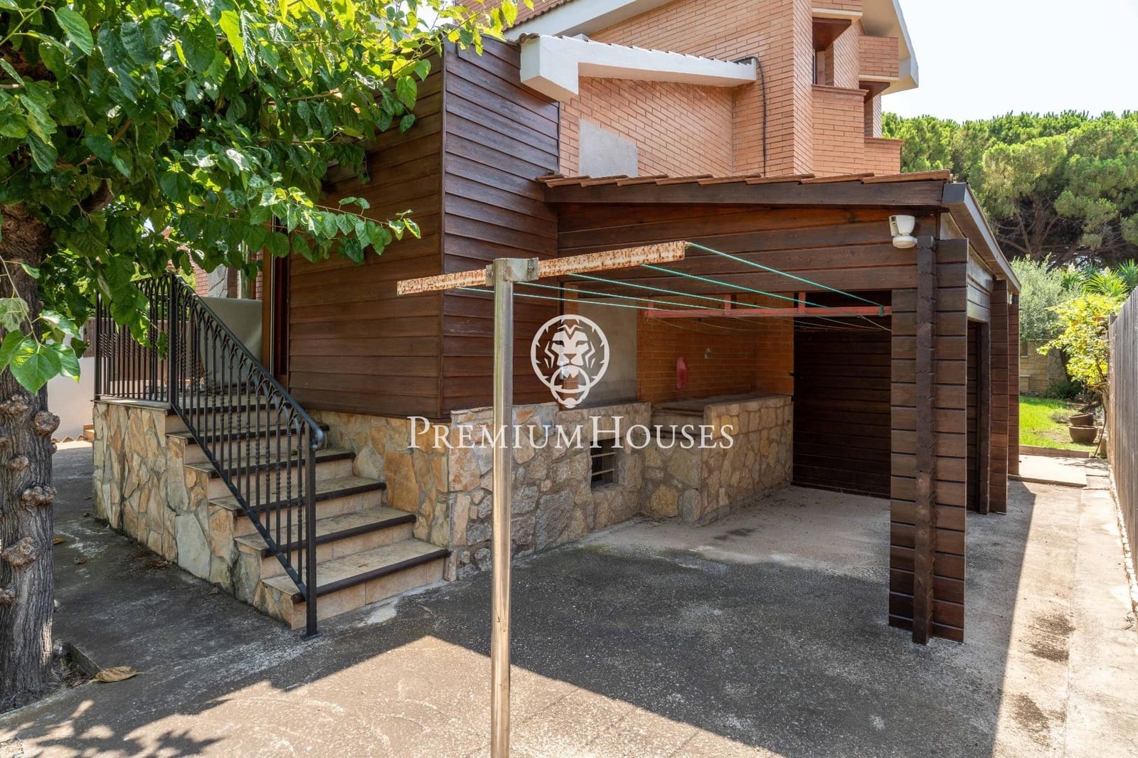 4 sypialnia Willa na sprzedaż w Vilafortuny z basenem garażem - 850 000 € (Ref: 9176591)