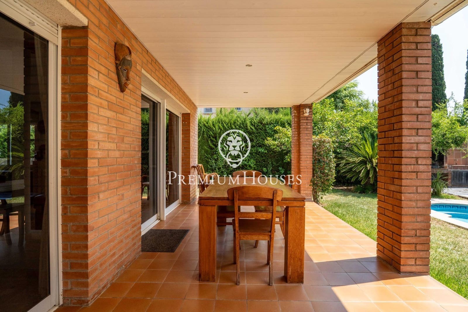 4 sypialnia Willa na sprzedaż w Vilafortuny z basenem garażem - 850 000 € (Ref: 9176591)