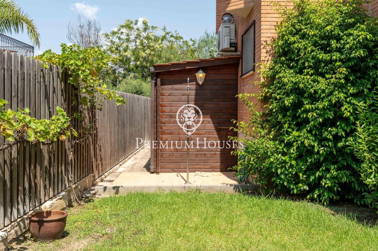 4 sypialnia Willa na sprzedaż w Vilafortuny z basenem garażem - 850 000 € (Ref: 9176591)