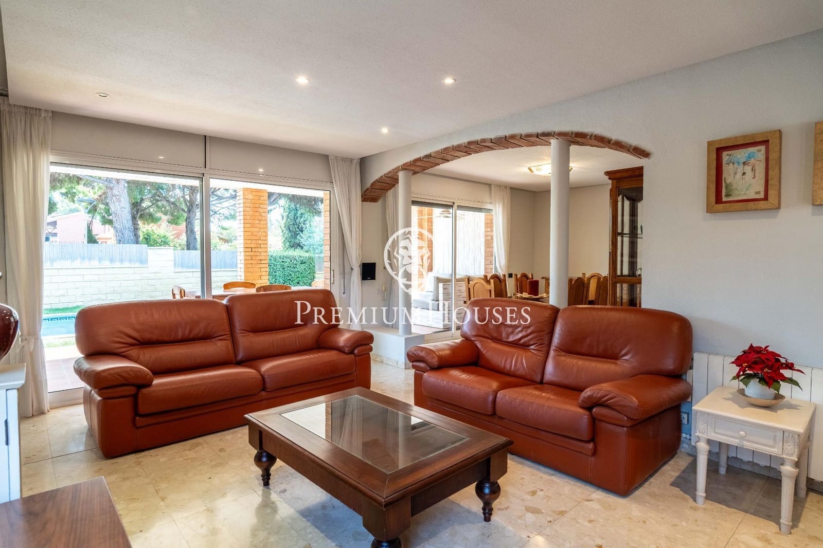 4 sypialnia Willa na sprzedaż w Vilafortuny z basenem garażem - 850 000 € (Ref: 9176591)