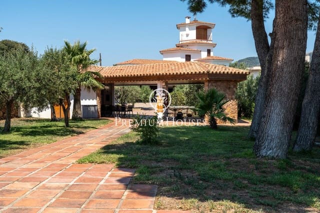 9 makuuhuone Huvila myytävänä paikassa Riudecanyes mukana uima-altaan - 1 280 000 € (Ref: 9187164)