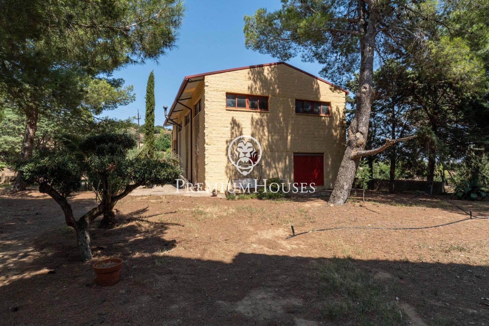 4 soveværelse Finca/Landehus til salg i Riudecanyes med garage - € 570.000 (Ref: 9188649)