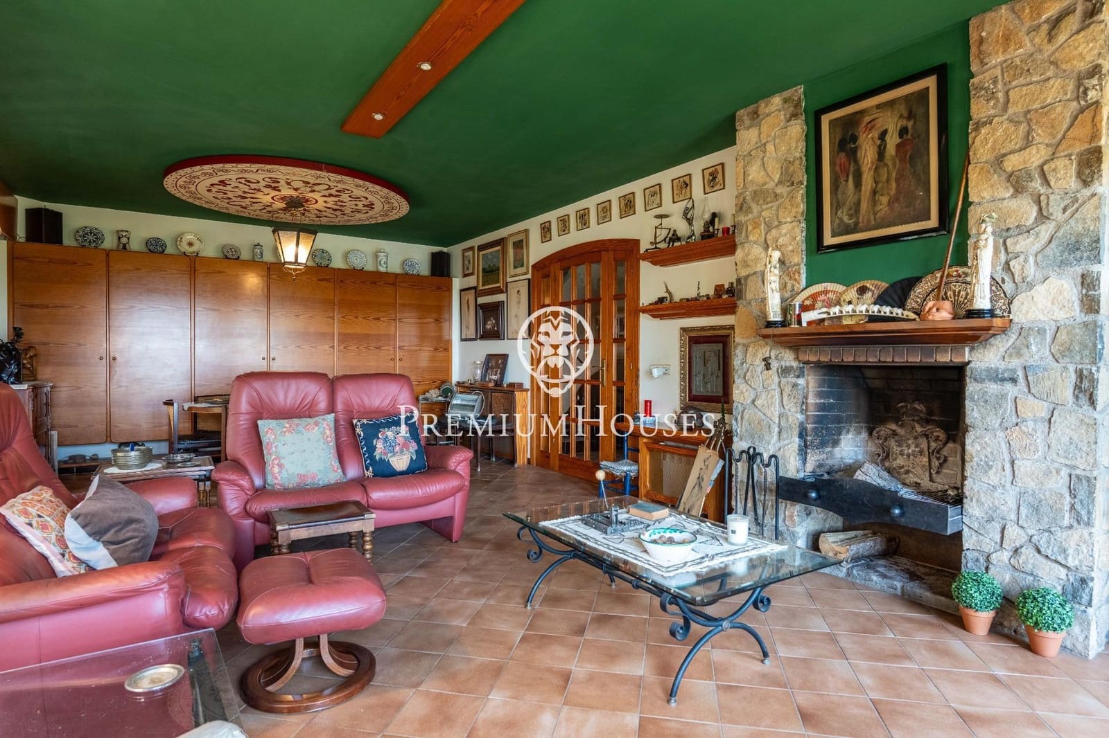 4 soveværelse Finca/Landehus til salg i Riudecanyes med garage - € 570.000 (Ref: 9188649)