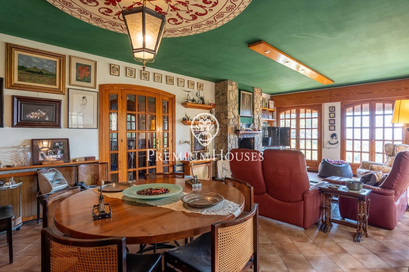 4 soveværelse Finca/Landehus til salg i Riudecanyes med garage - € 570.000 (Ref: 9188649)