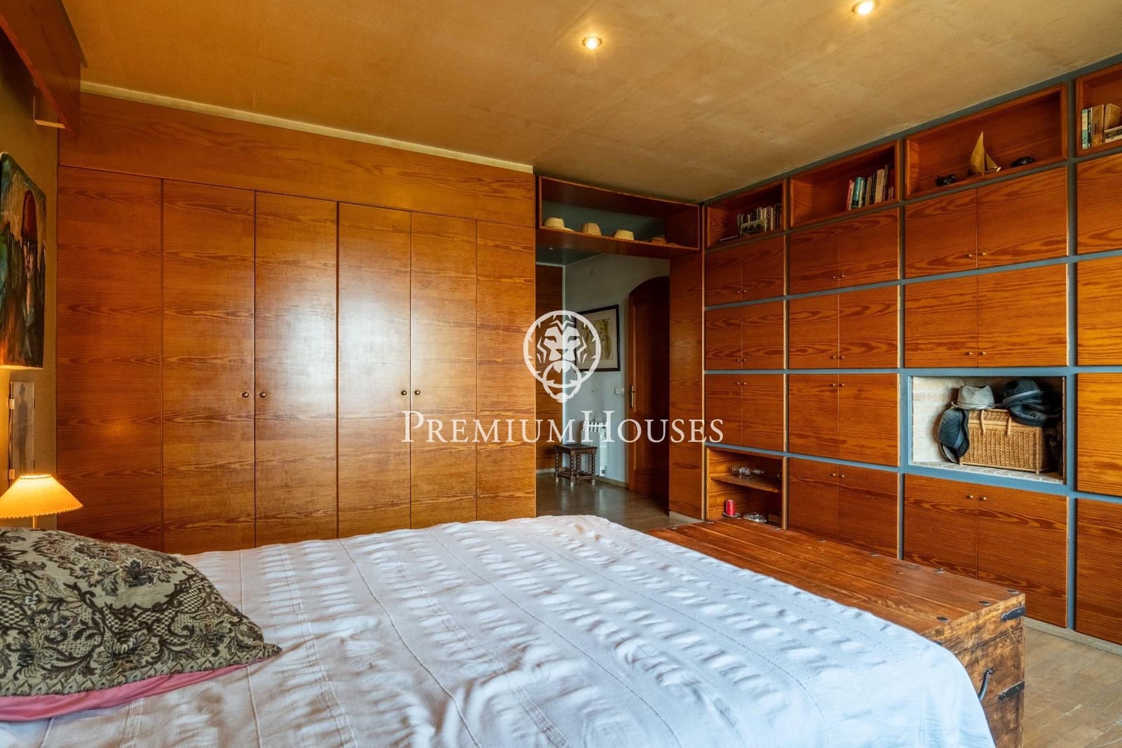 4 soveværelse Finca/Landehus til salg i Riudecanyes med garage - € 570.000 (Ref: 9188649)