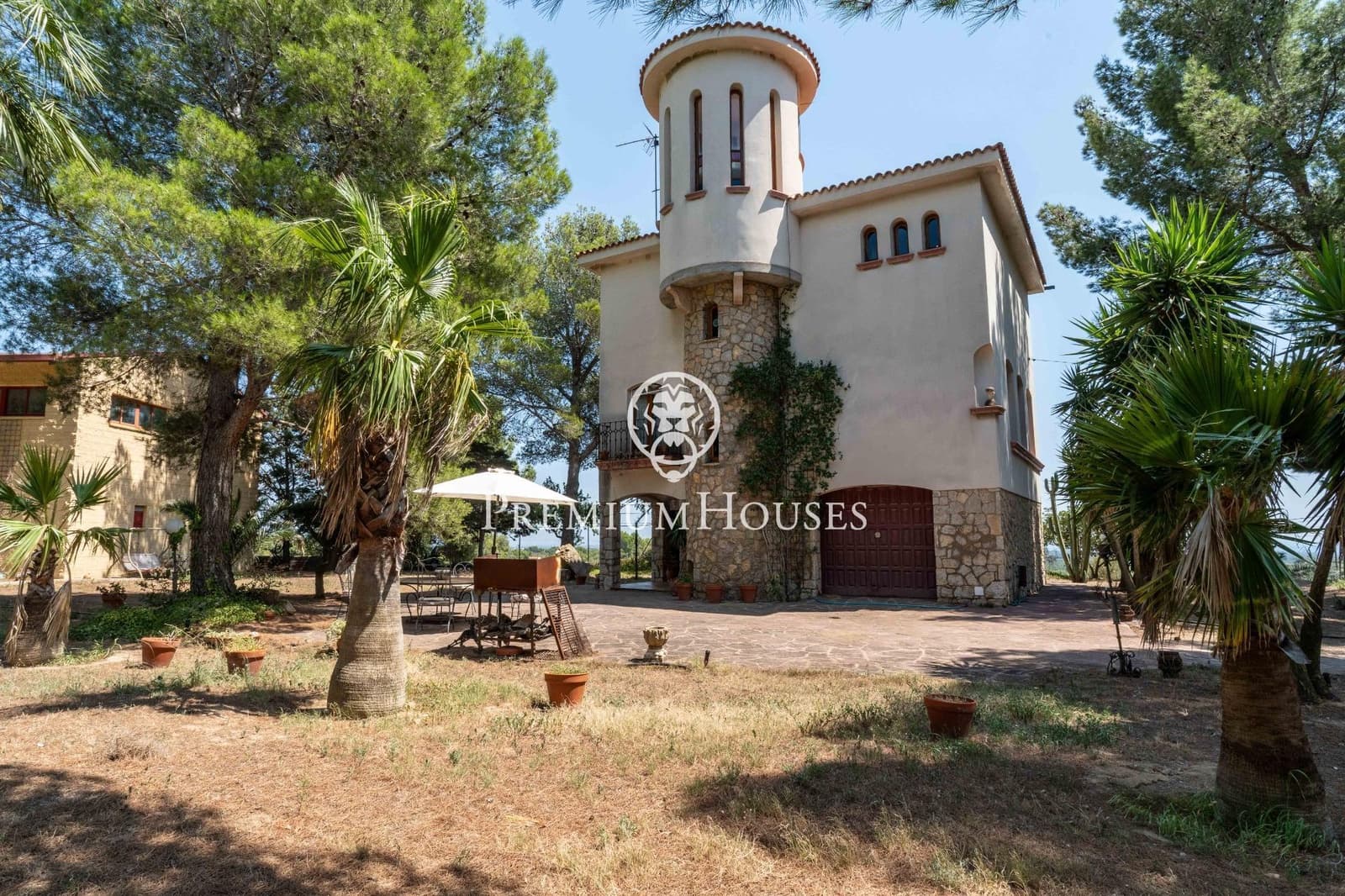 4 soveværelse Finca/Landehus til salg i Riudecanyes med garage - € 570.000 (Ref: 9188649)