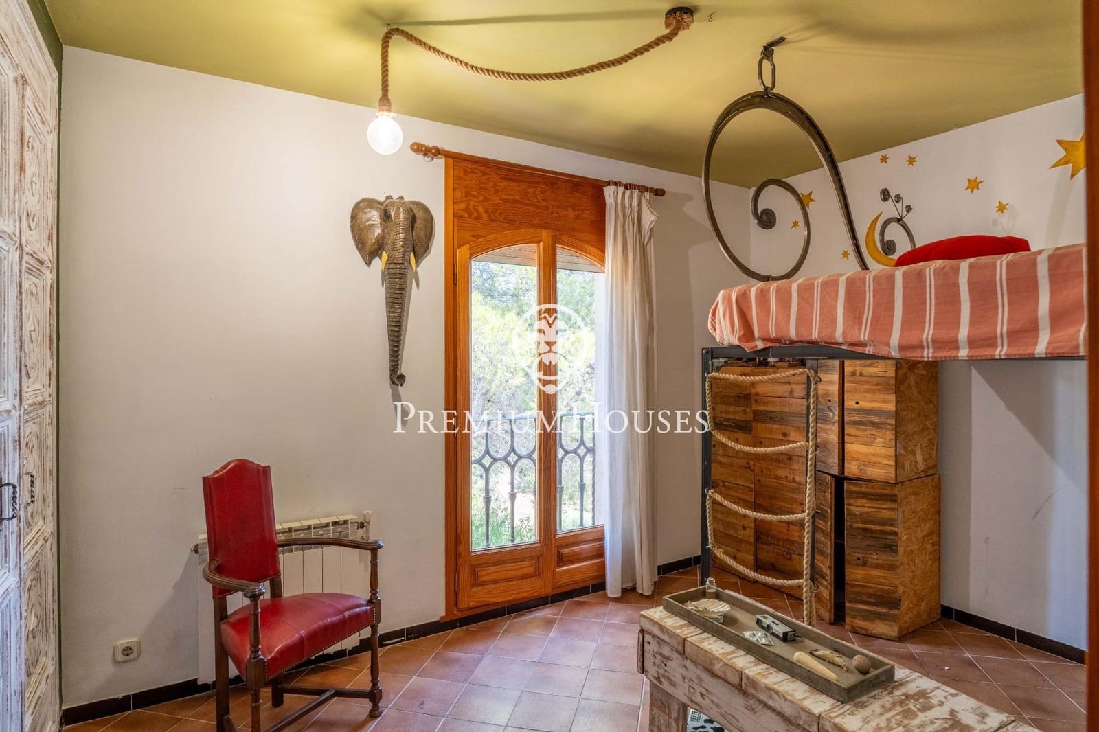 4 soveværelse Finca/Landehus til salg i Riudecanyes med garage - € 570.000 (Ref: 9188649)