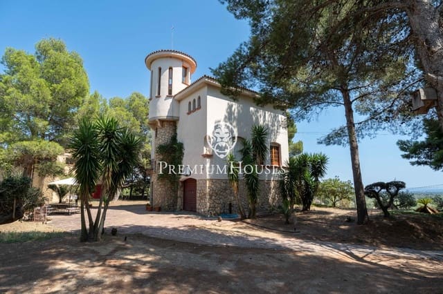 4 bedroom Finca/Country House for sale in Riudecanyes with garage - € 570,000 (Ref: 9188649)