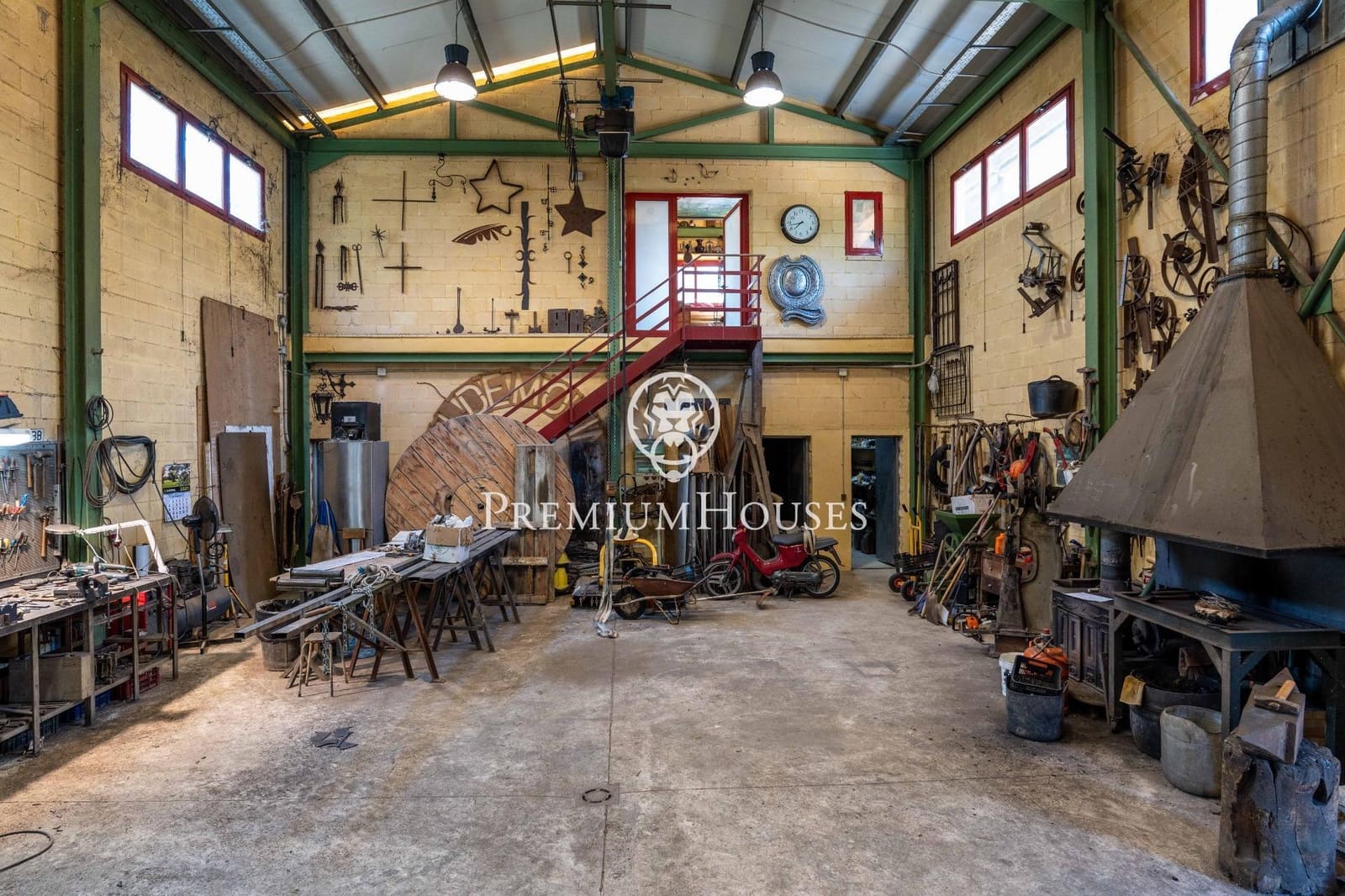 4 soveværelse Finca/Landehus til salg i Riudecanyes med garage - € 570.000 (Ref: 9188649)