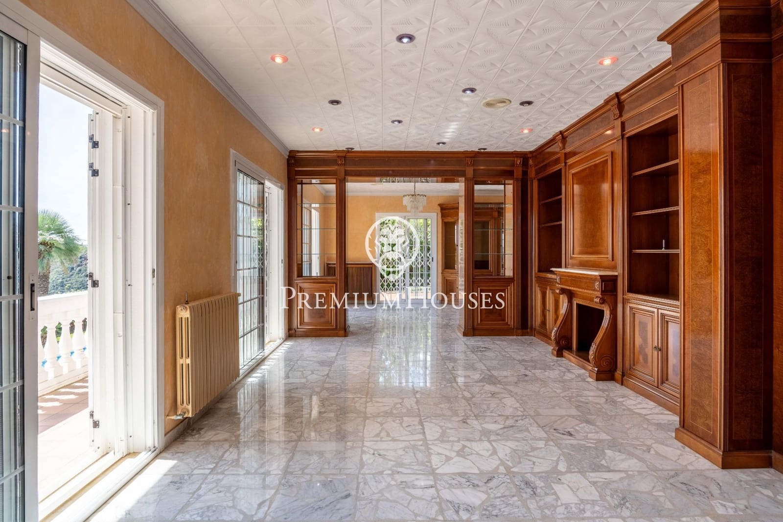 6 soverom Villa til salgs i Gava med svømmebasseng garasje - € 1 165 000 (Ref: 9206697)