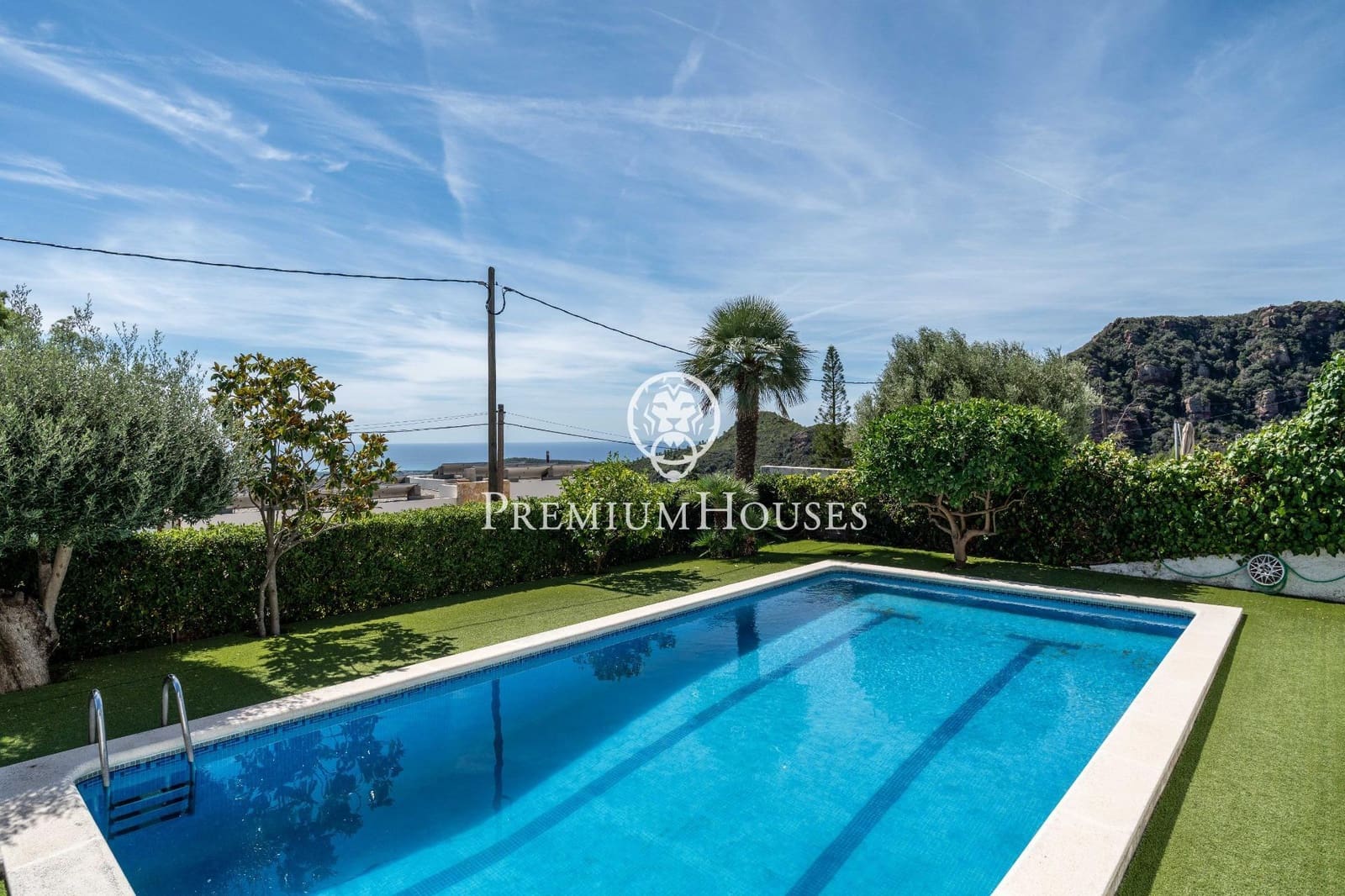 6 soverom Villa til salgs i Gava med svømmebasseng garasje - € 1 165 000 (Ref: 9206697)