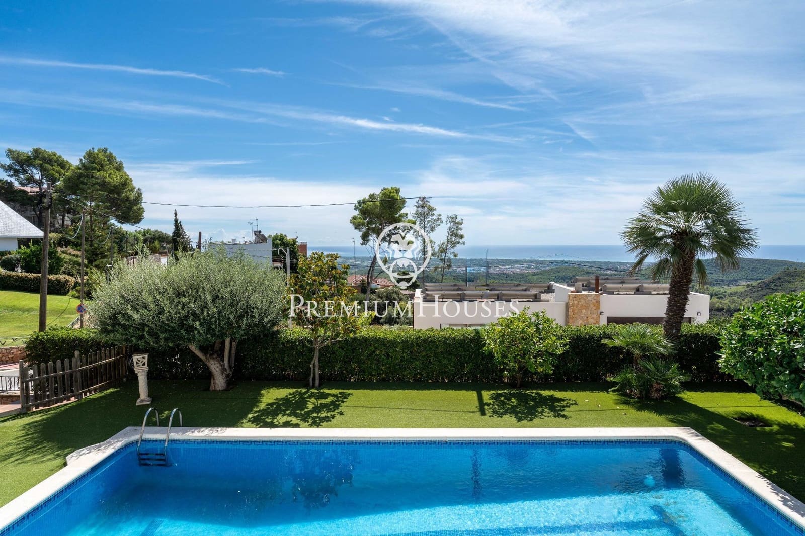 6 soverom Villa til salgs i Gava med svømmebasseng garasje - € 1 165 000 (Ref: 9206697)