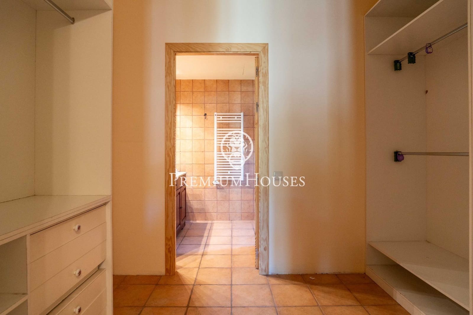 9 sypialnia Willa na sprzedaż w Castelldefels z basenem garażem - 2 500 000 € (Ref: 9206698)