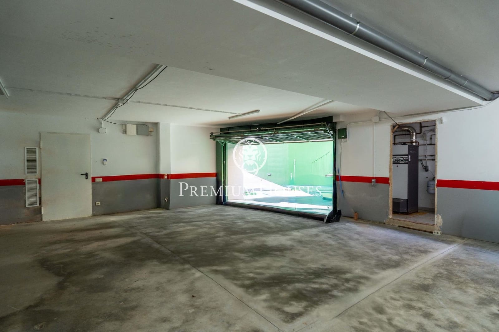 9 sypialnia Willa na sprzedaż w Castelldefels z basenem garażem - 2 500 000 € (Ref: 9206698)