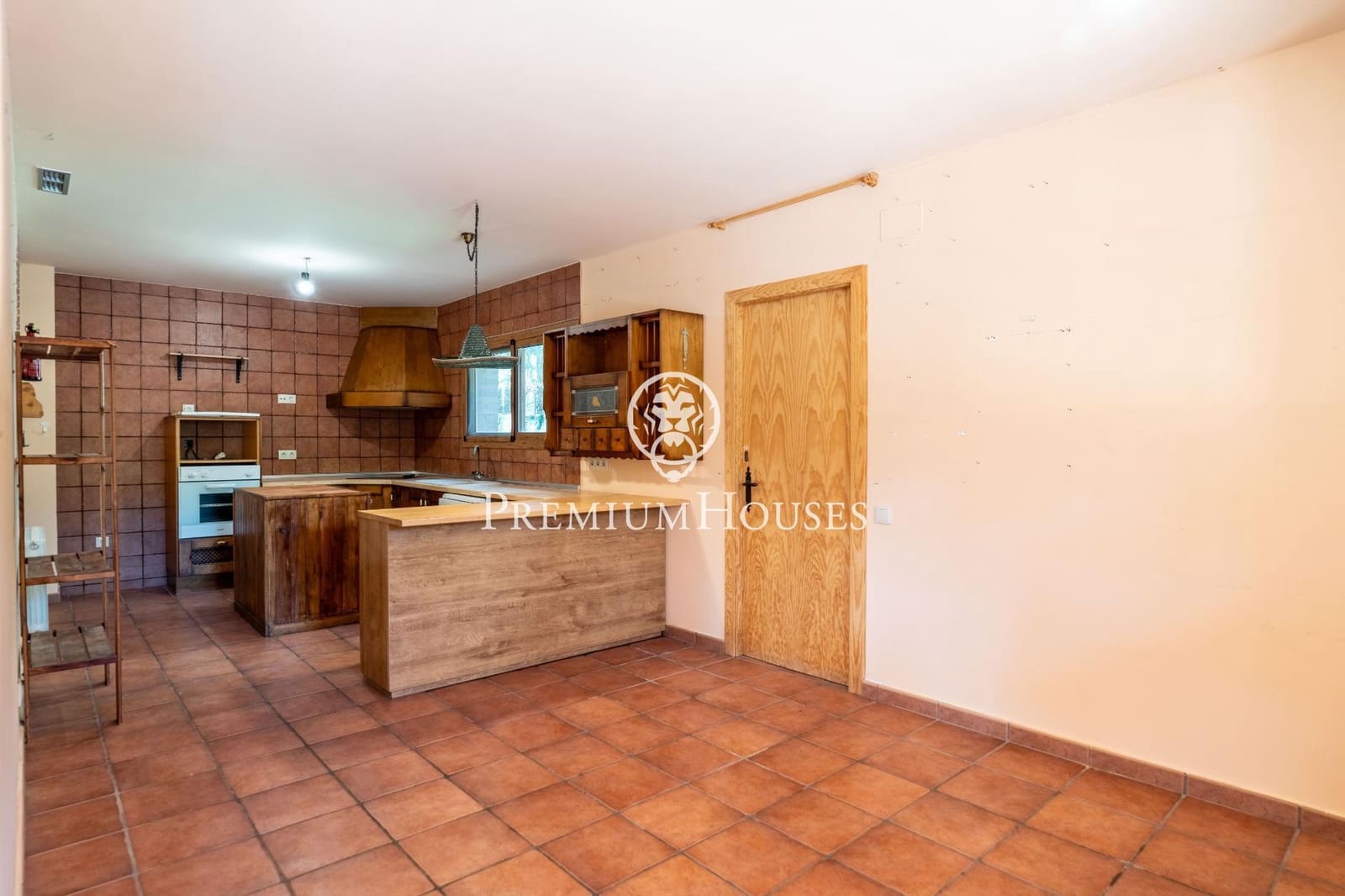 9 sypialnia Willa na sprzedaż w Castelldefels z basenem garażem - 2 500 000 € (Ref: 9206698)