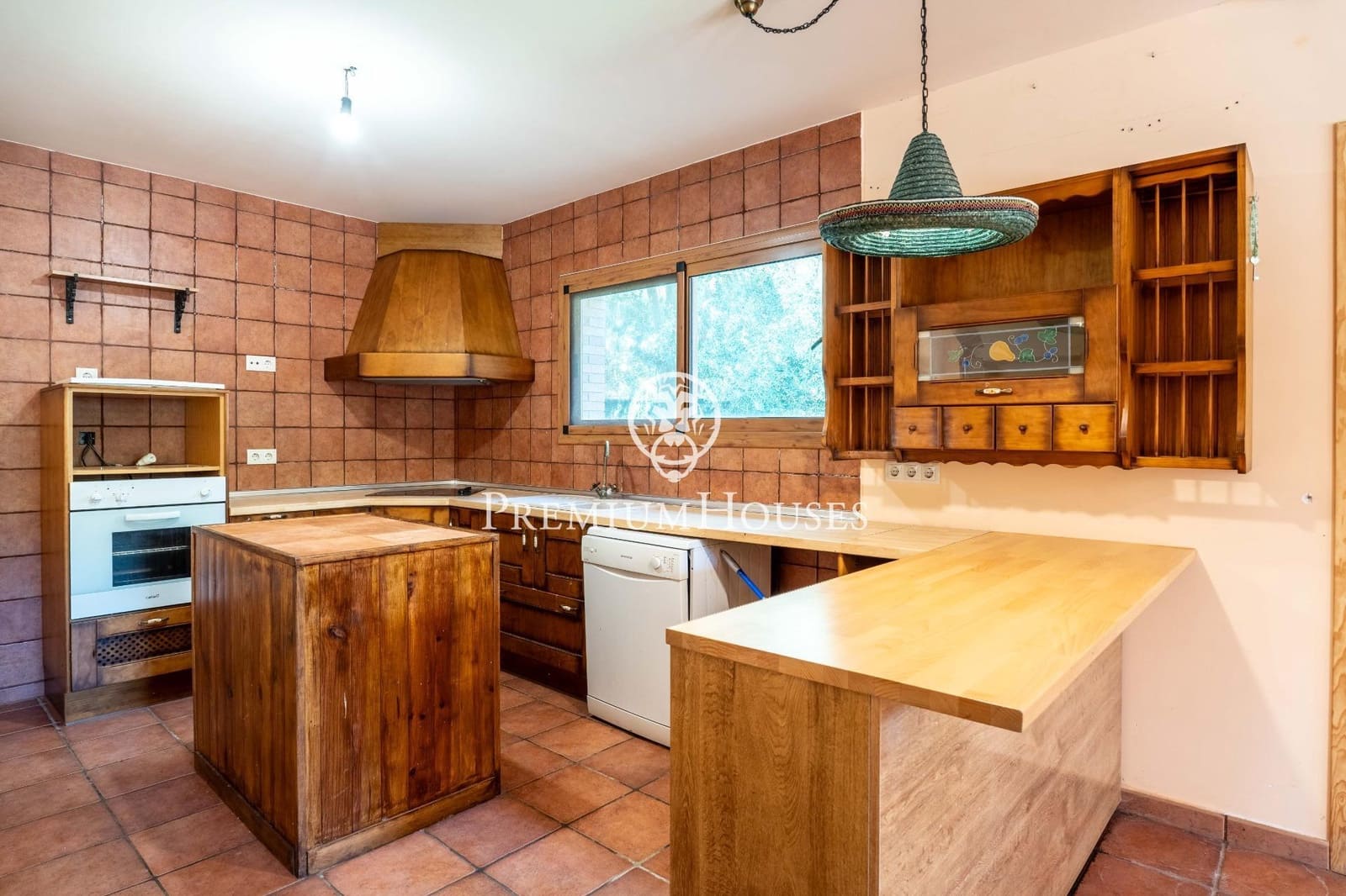 9 sypialnia Willa na sprzedaż w Castelldefels z basenem garażem - 2 500 000 € (Ref: 9206698)