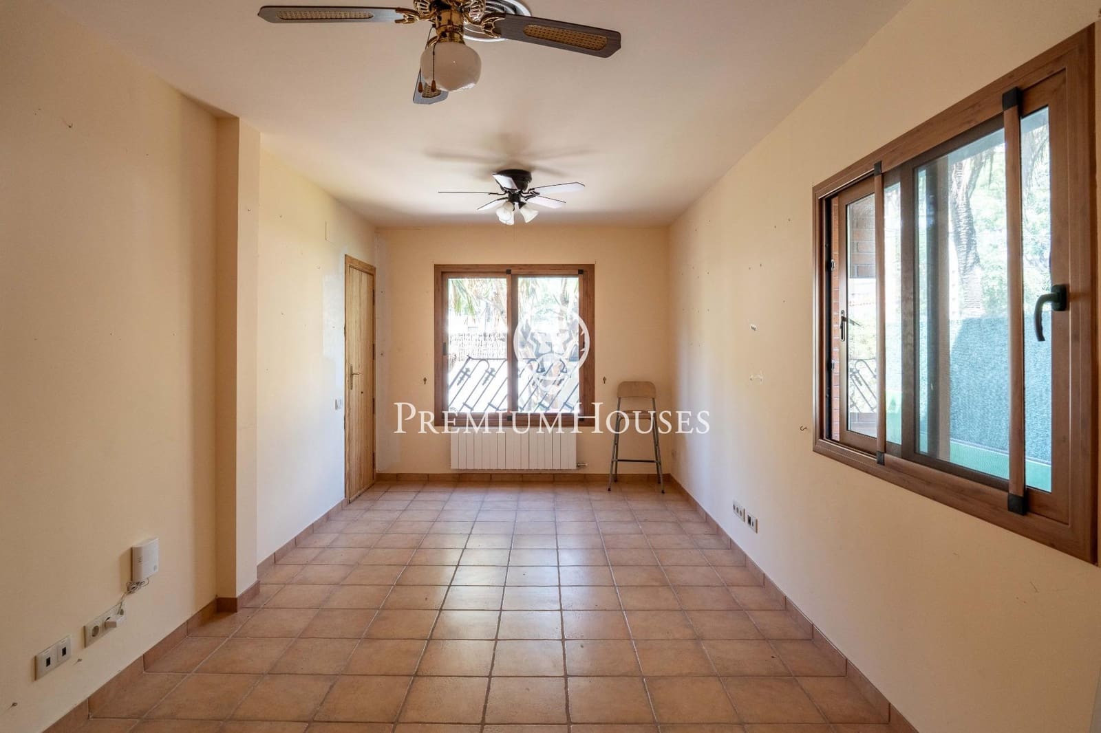 9 sypialnia Willa na sprzedaż w Castelldefels z basenem garażem - 2 500 000 € (Ref: 9206698)