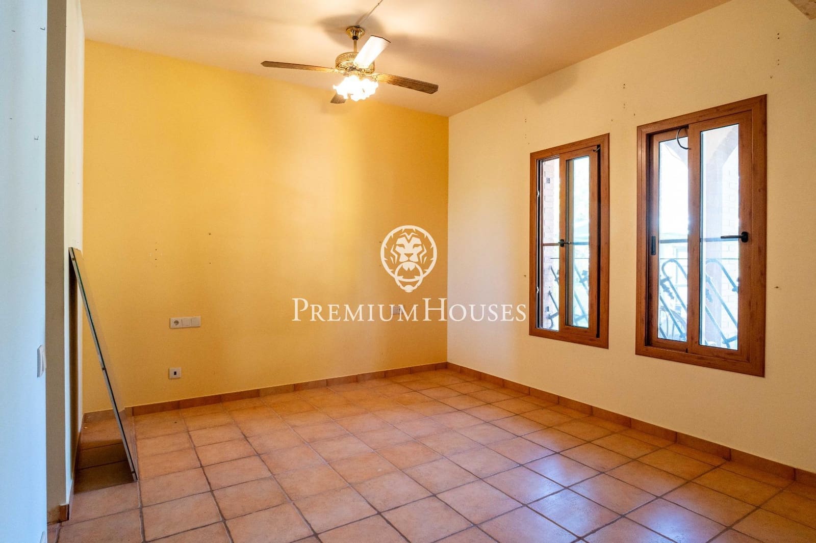 9 sypialnia Willa na sprzedaż w Castelldefels z basenem garażem - 2 500 000 € (Ref: 9206698)