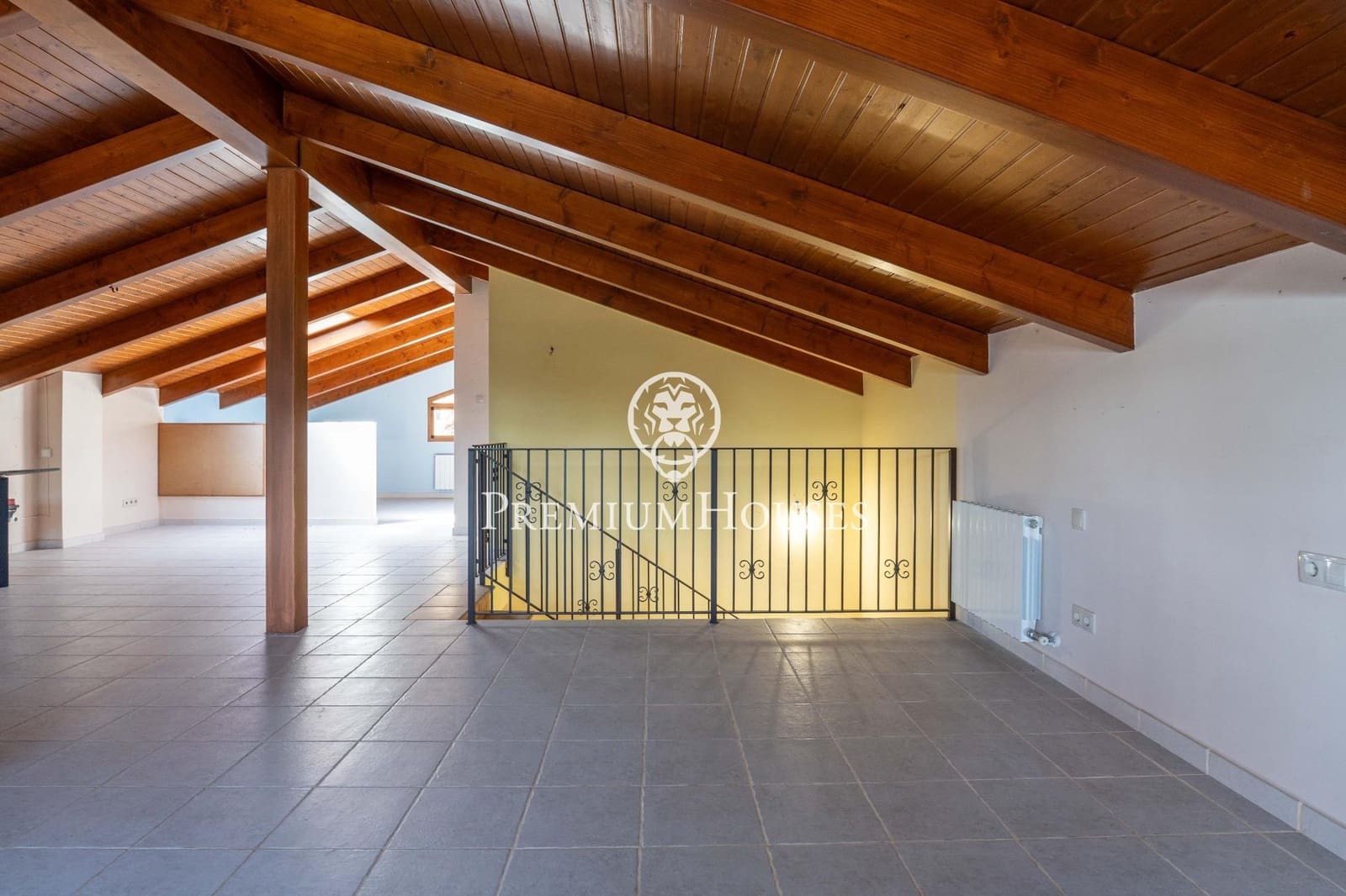 9 sypialnia Willa na sprzedaż w Castelldefels z basenem garażem - 2 500 000 € (Ref: 9206698)