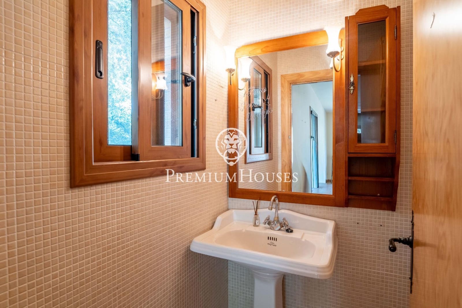 9 sypialnia Willa na sprzedaż w Castelldefels z basenem garażem - 2 500 000 € (Ref: 9206698)