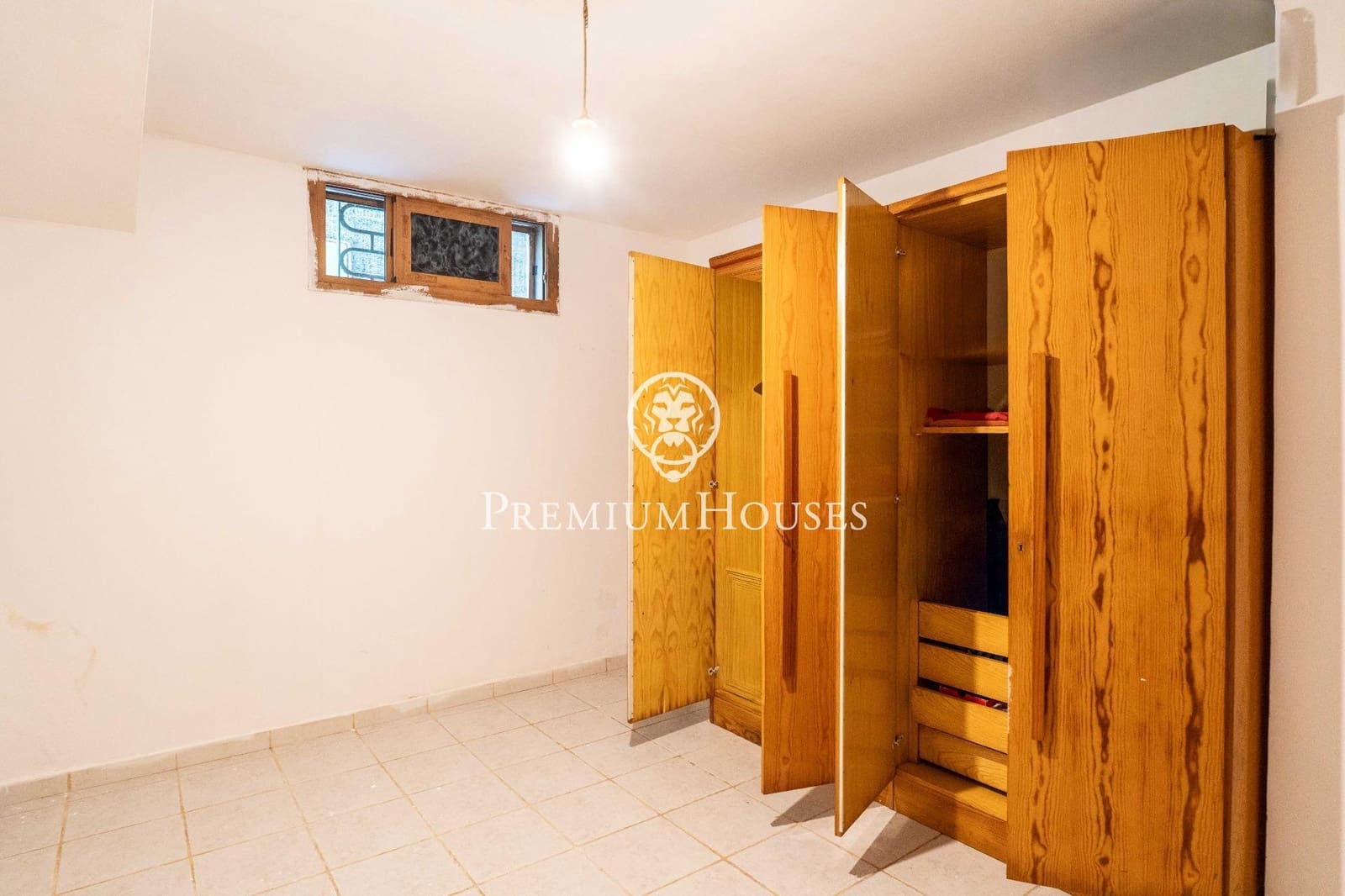 9 sypialnia Willa na sprzedaż w Castelldefels z basenem garażem - 2 500 000 € (Ref: 9206698)