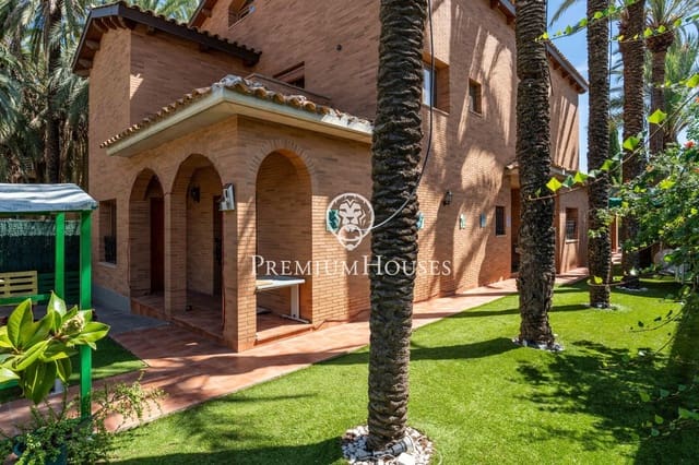 9 sypialnia Willa na sprzedaż w Castelldefels z basenem garażem - 2 500 000 € (Ref: 9206698)