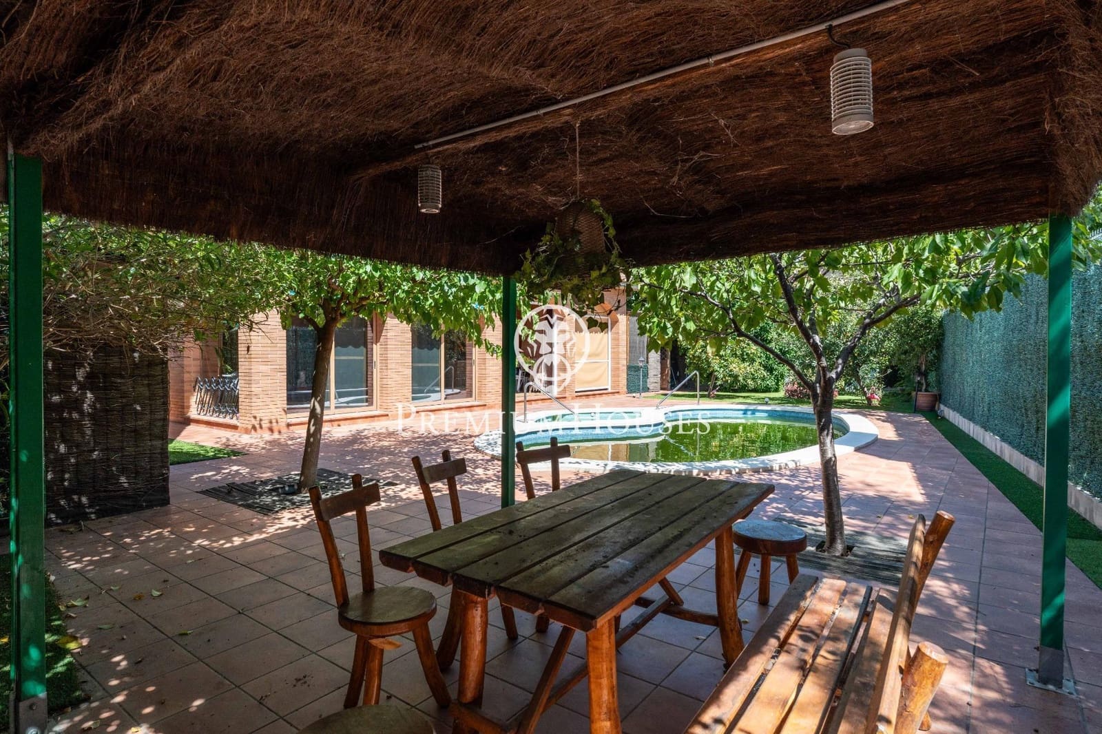 9 sypialnia Willa na sprzedaż w Castelldefels z basenem garażem - 2 500 000 € (Ref: 9206698)