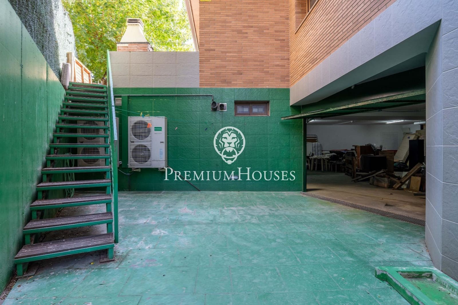 9 sypialnia Willa na sprzedaż w Castelldefels z basenem garażem - 2 500 000 € (Ref: 9206698)