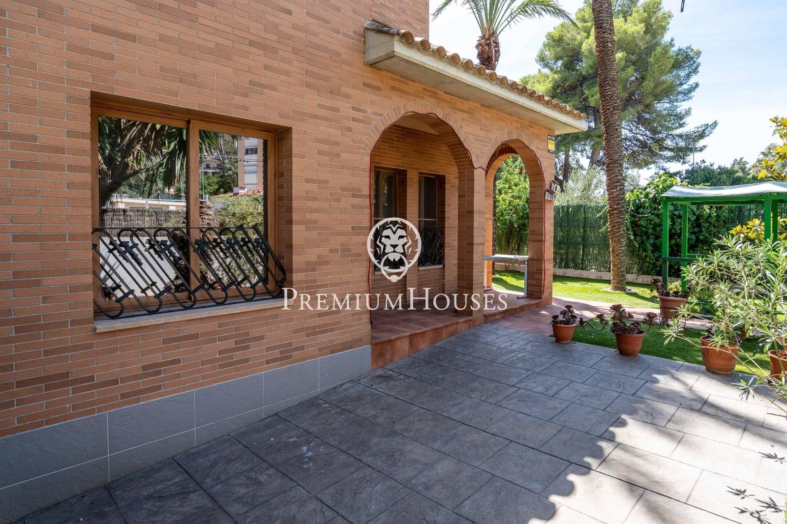 9 sypialnia Willa na sprzedaż w Castelldefels z basenem garażem - 2 500 000 € (Ref: 9206698)