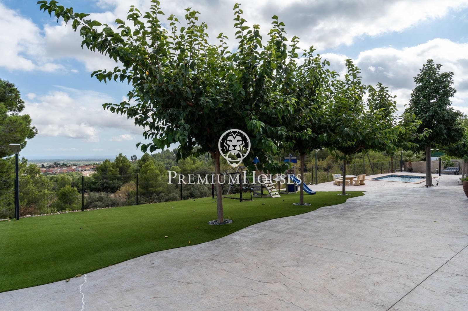 5 soveværelse Villa til salg i Maspujols med swimmingpool garage - € 455.000 (Ref: 9217681)