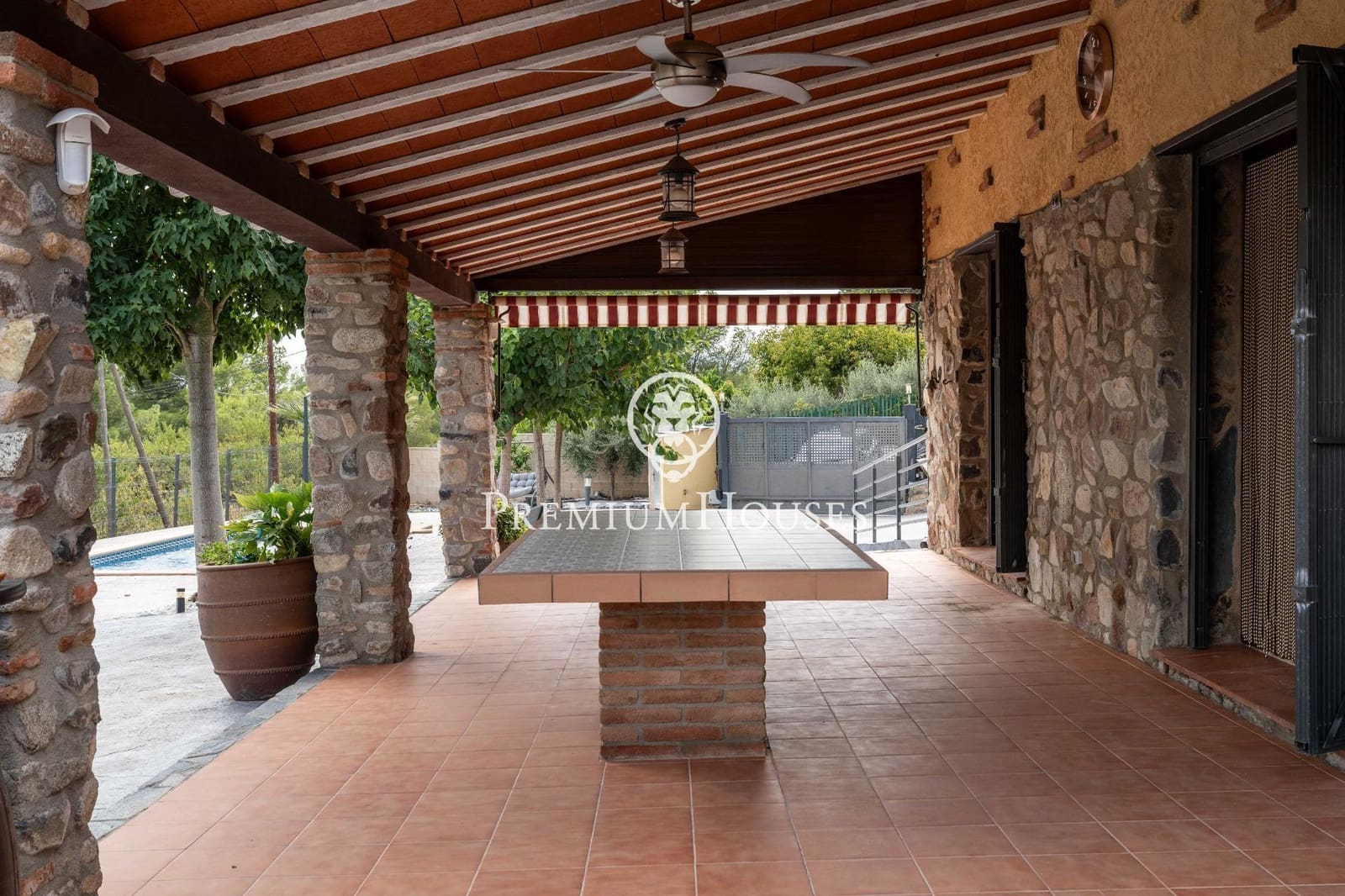 5 soveværelse Villa til salg i Maspujols med swimmingpool garage - € 455.000 (Ref: 9217681)