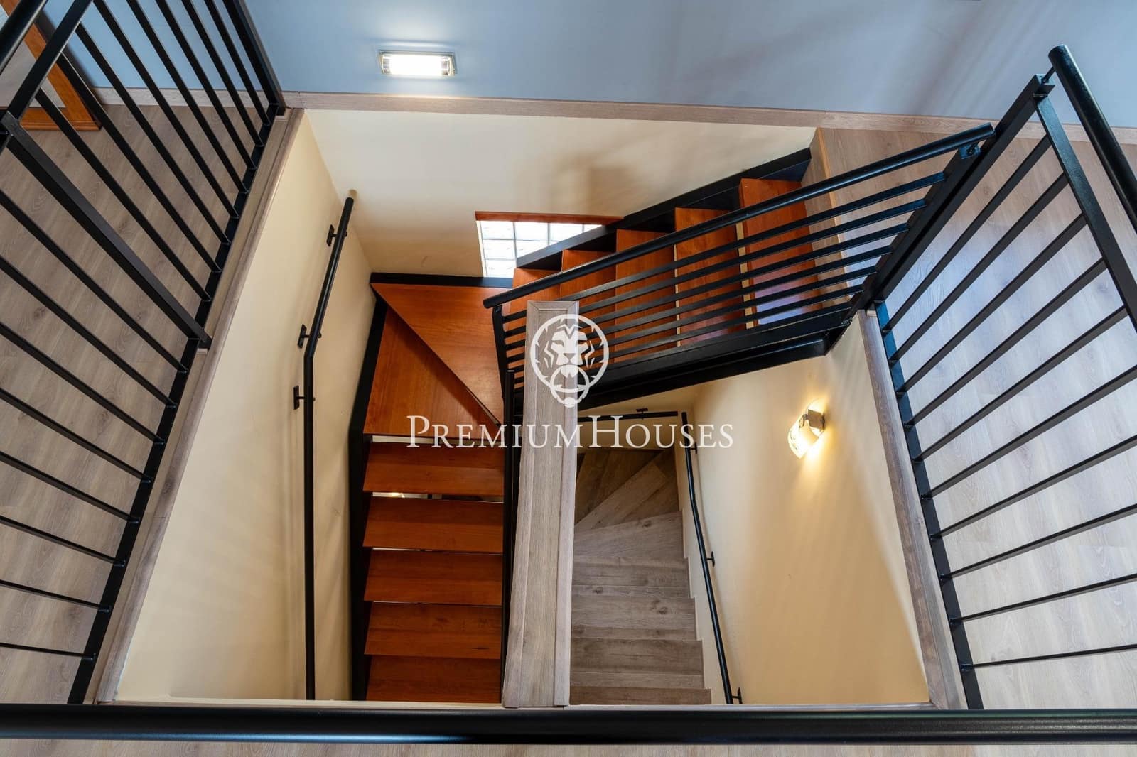 5 soveværelse Villa til salg i Maspujols med swimmingpool garage - € 455.000 (Ref: 9217681)