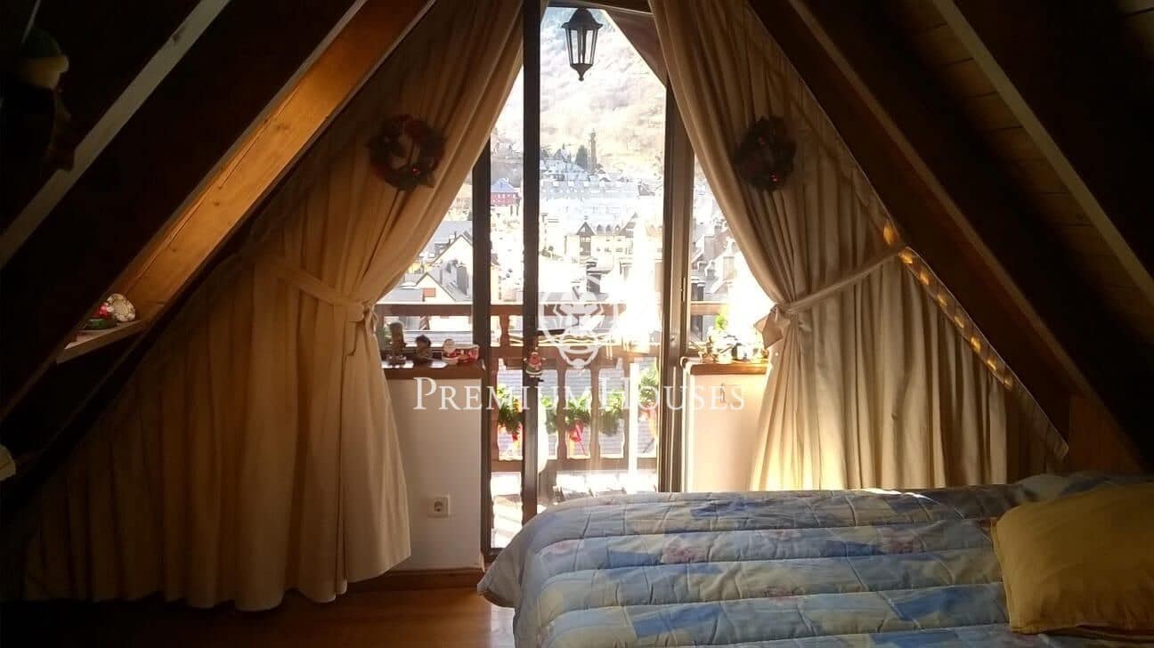 5 soveværelse Villa til salg i Vielha e Mijaran med garage - € 1.200.000 (Ref: 9243259)