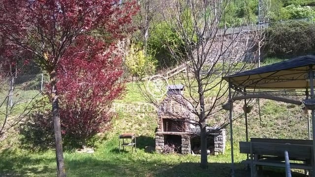 5 slaapkamer Villa te koop in Vielha e Mijaran met garage - € 1.200.000 (Ref: 9243259)