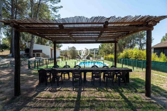 4 soveværelse Finca/Landehus til salg i El Catllar med swimmingpool - € 1.050.000 (Ref: 9247123)