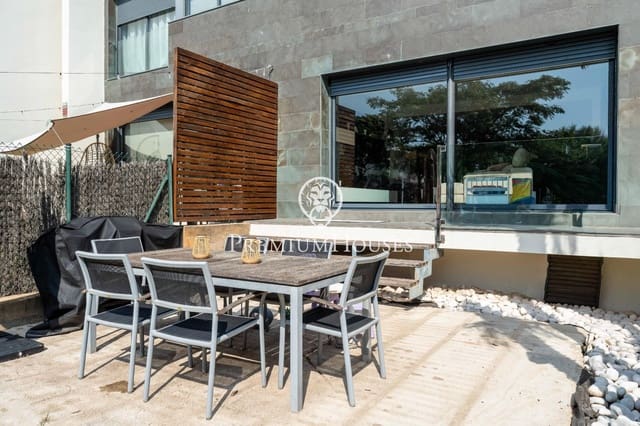 4 bedroom Terraced Villa for sale in Cambrils with pool garage - € 540,000 (Ref: 9247125)