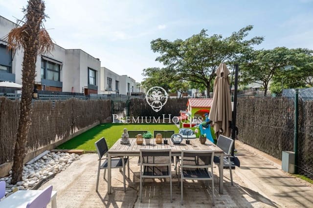 4 bedroom Terraced Villa for sale in Cambrils with pool garage - € 540,000 (Ref: 9247125)