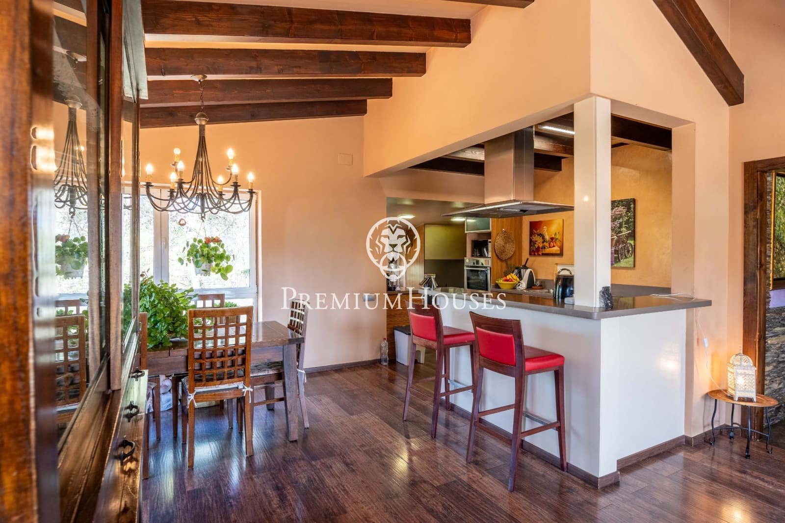 4 sypialnia Willa na sprzedaż w Begues z basenem garażem - 620 000 € (Ref: 9252294)