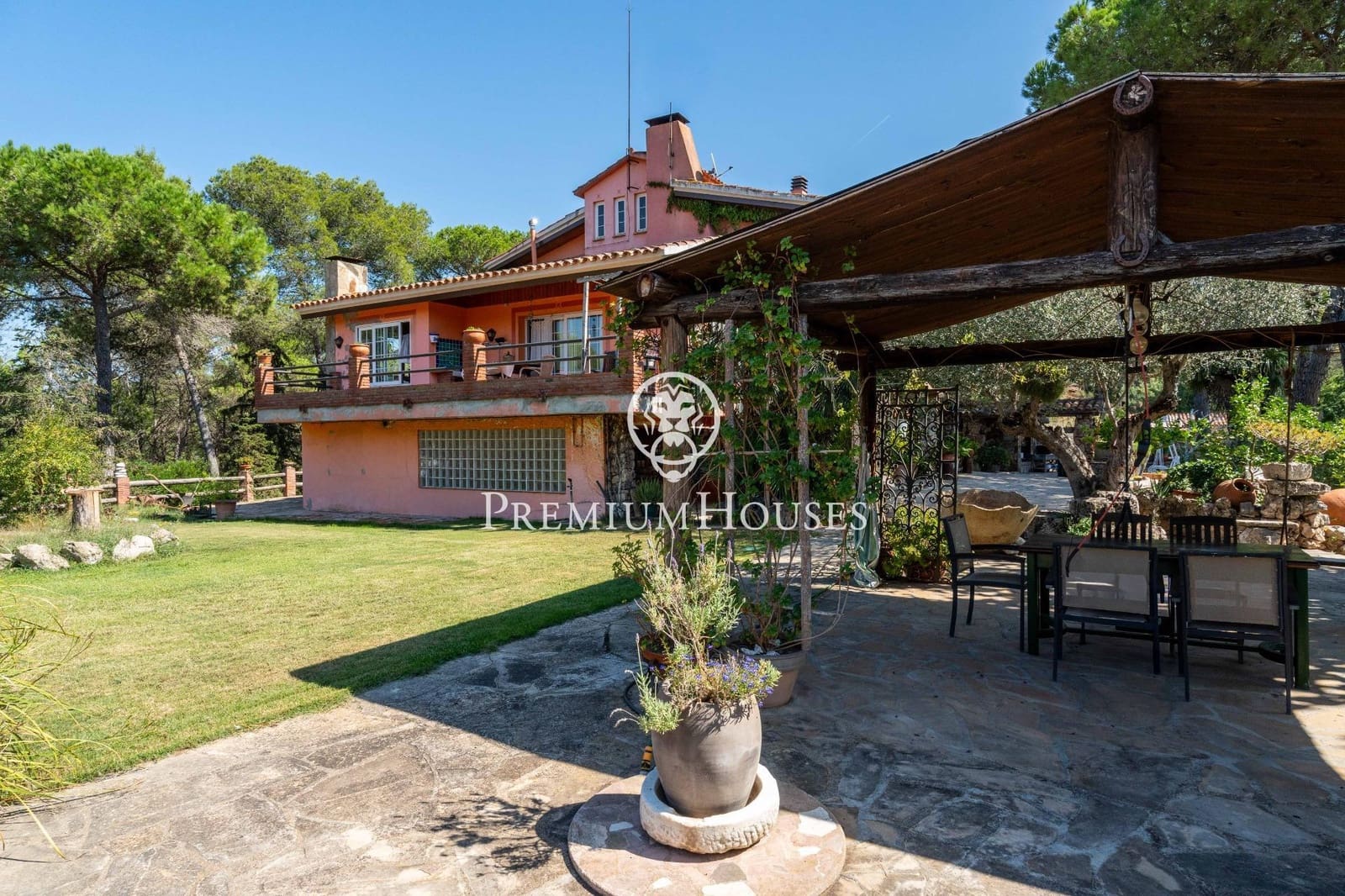 4 sypialnia Willa na sprzedaż w Begues z basenem garażem - 620 000 € (Ref: 9252294)