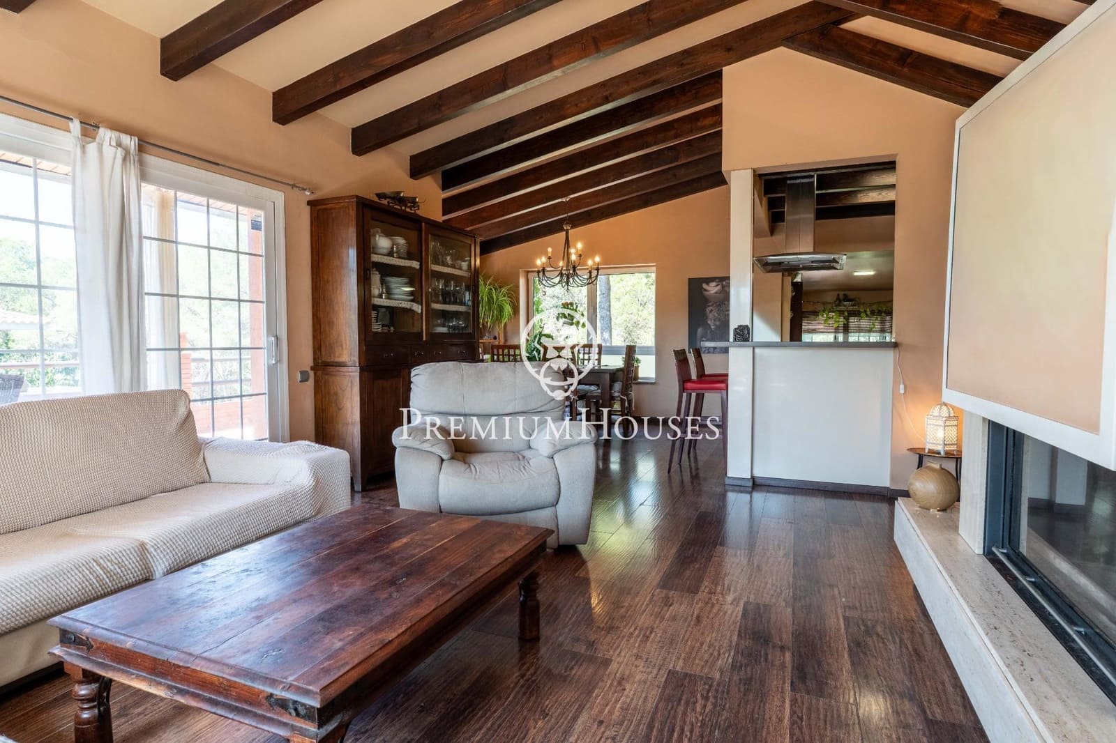 4 sypialnia Willa na sprzedaż w Begues z basenem garażem - 620 000 € (Ref: 9252294)