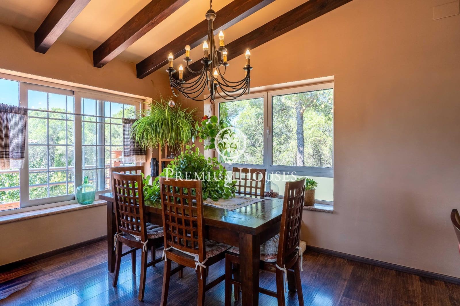 4 sypialnia Willa na sprzedaż w Begues z basenem garażem - 620 000 € (Ref: 9252294)