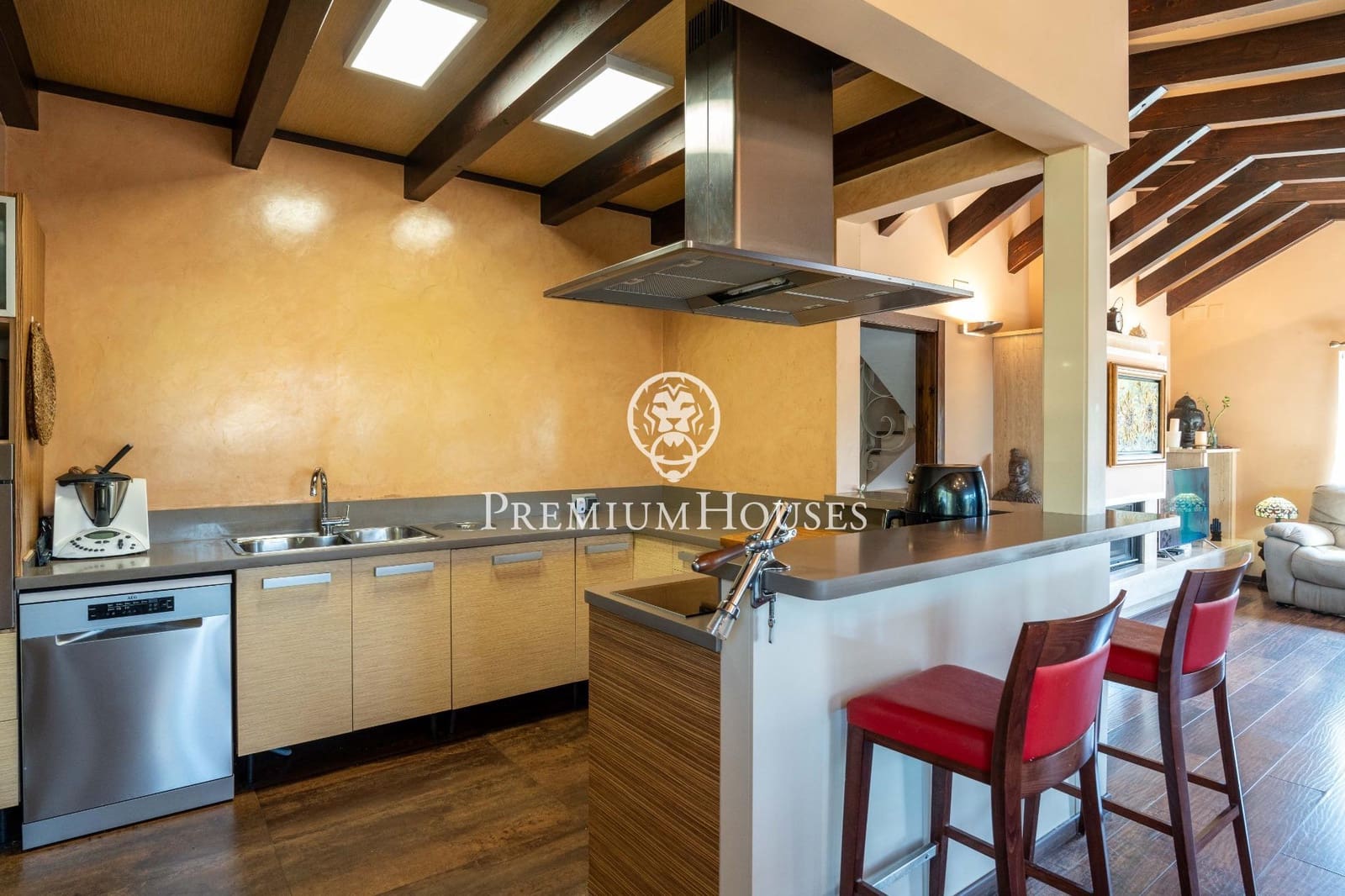 4 sypialnia Willa na sprzedaż w Begues z basenem garażem - 620 000 € (Ref: 9252294)