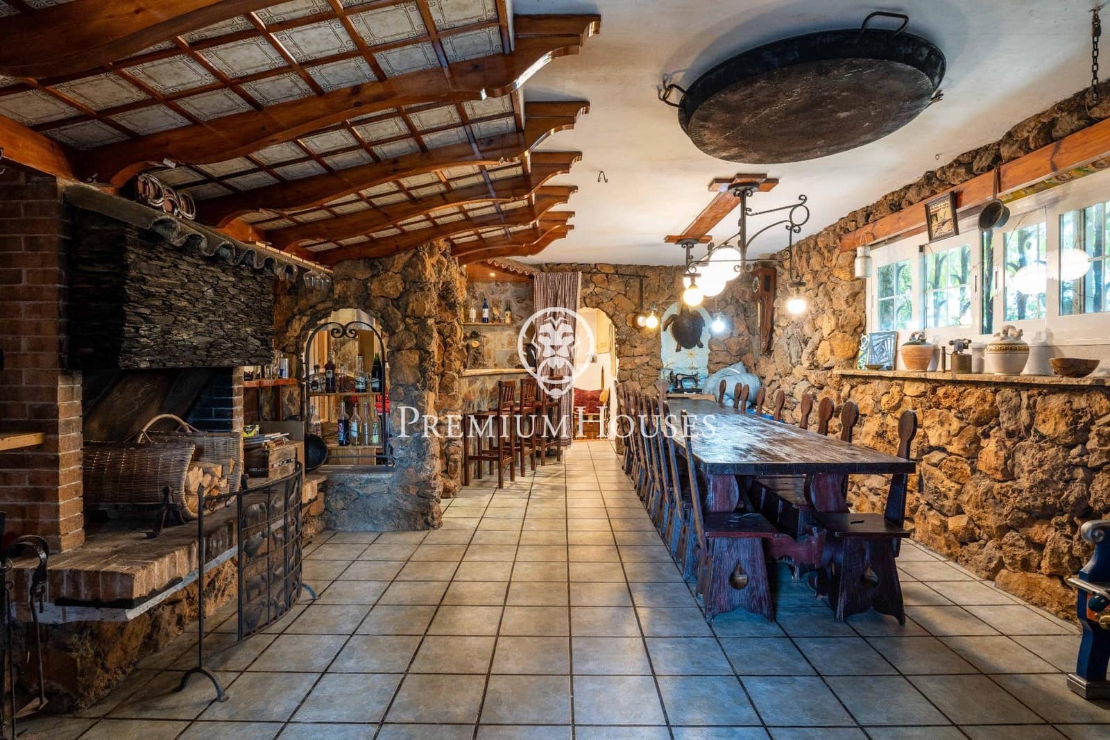 4 sypialnia Willa na sprzedaż w Begues z basenem garażem - 620 000 € (Ref: 9252294)