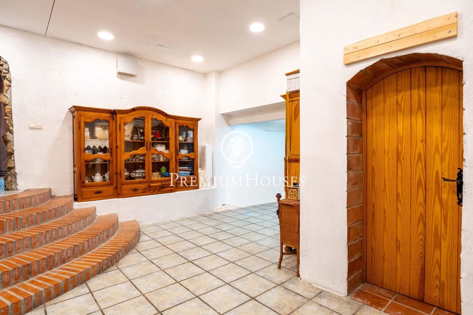 4 sypialnia Willa na sprzedaż w Begues z basenem garażem - 620 000 € (Ref: 9252294)