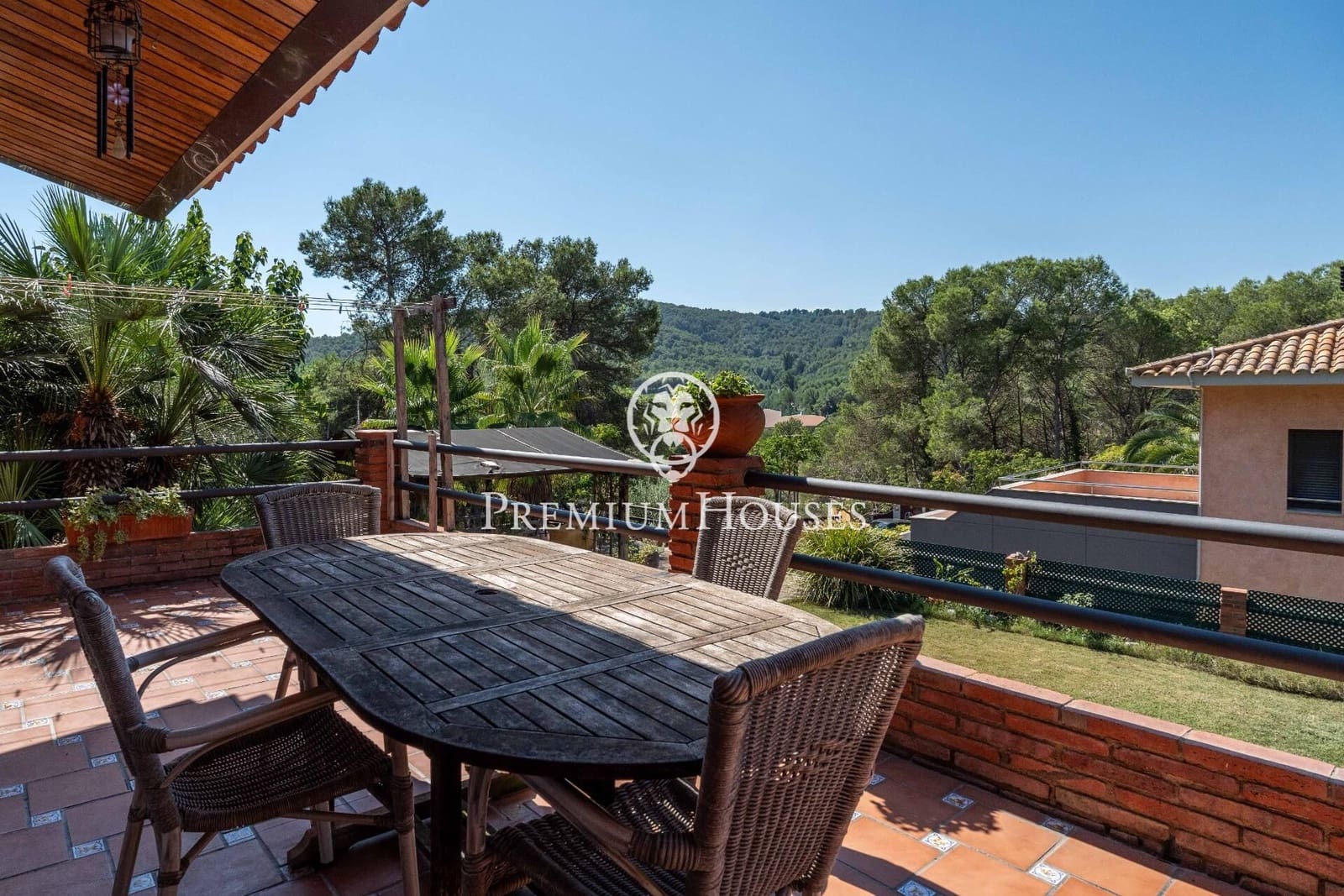 4 sypialnia Willa na sprzedaż w Begues z basenem garażem - 620 000 € (Ref: 9252294)