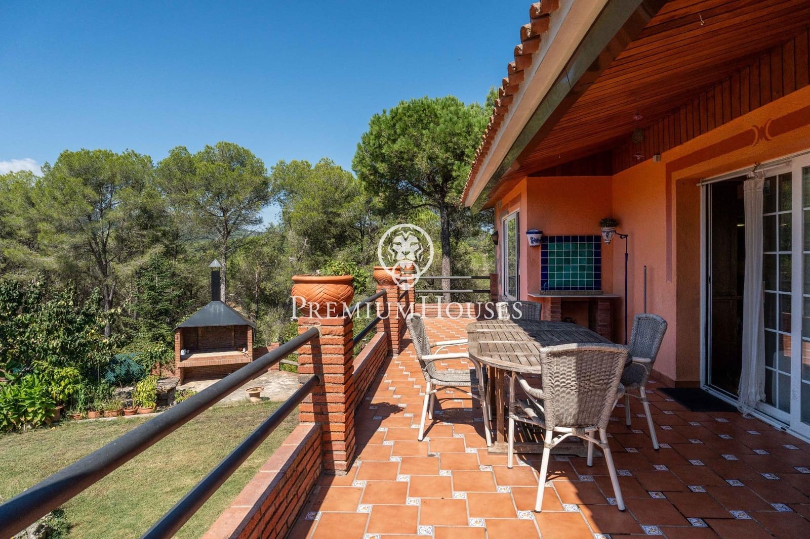 4 sypialnia Willa na sprzedaż w Begues z basenem garażem - 620 000 € (Ref: 9252294)