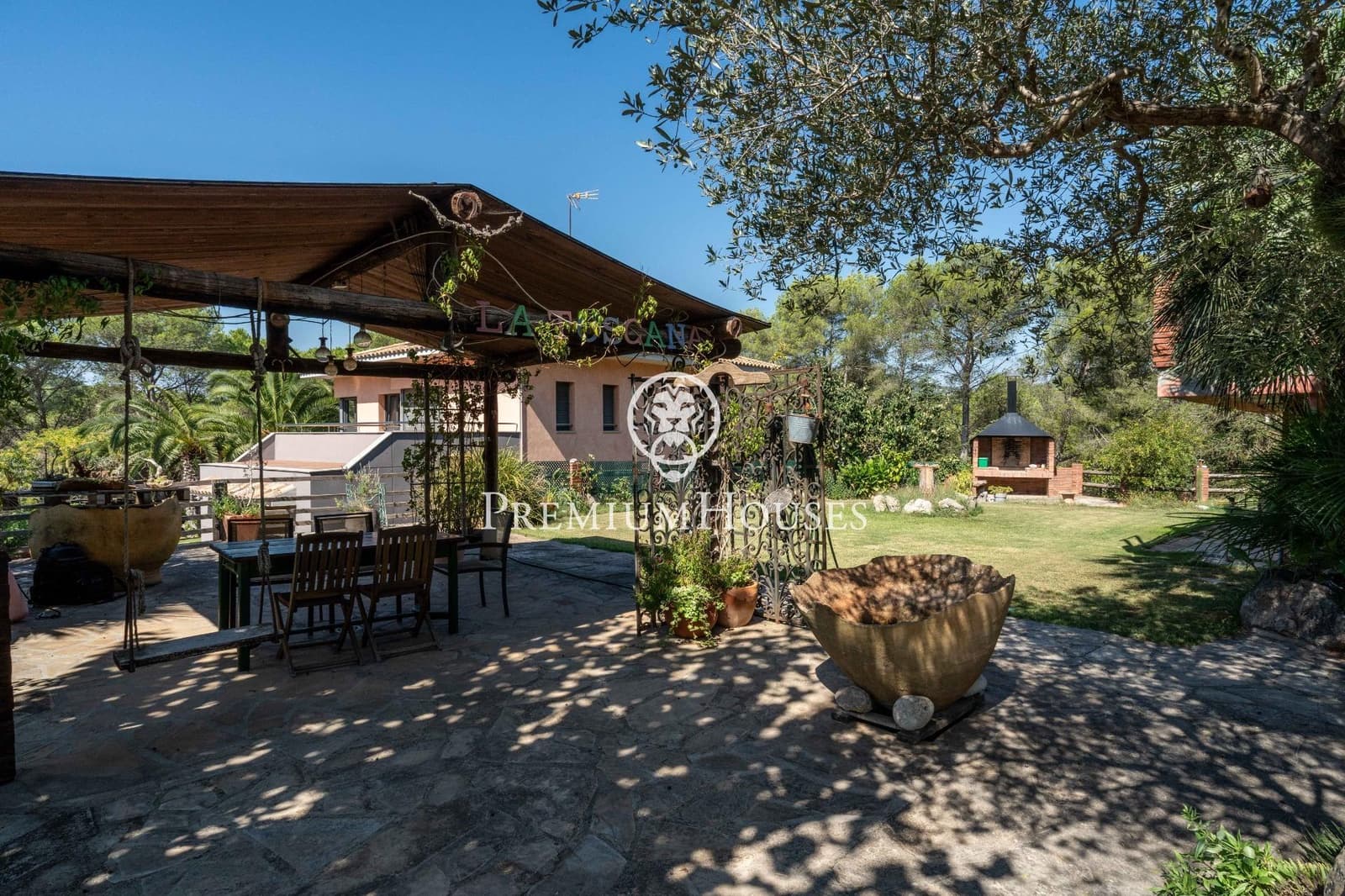 4 sypialnia Willa na sprzedaż w Begues z basenem garażem - 620 000 € (Ref: 9252294)