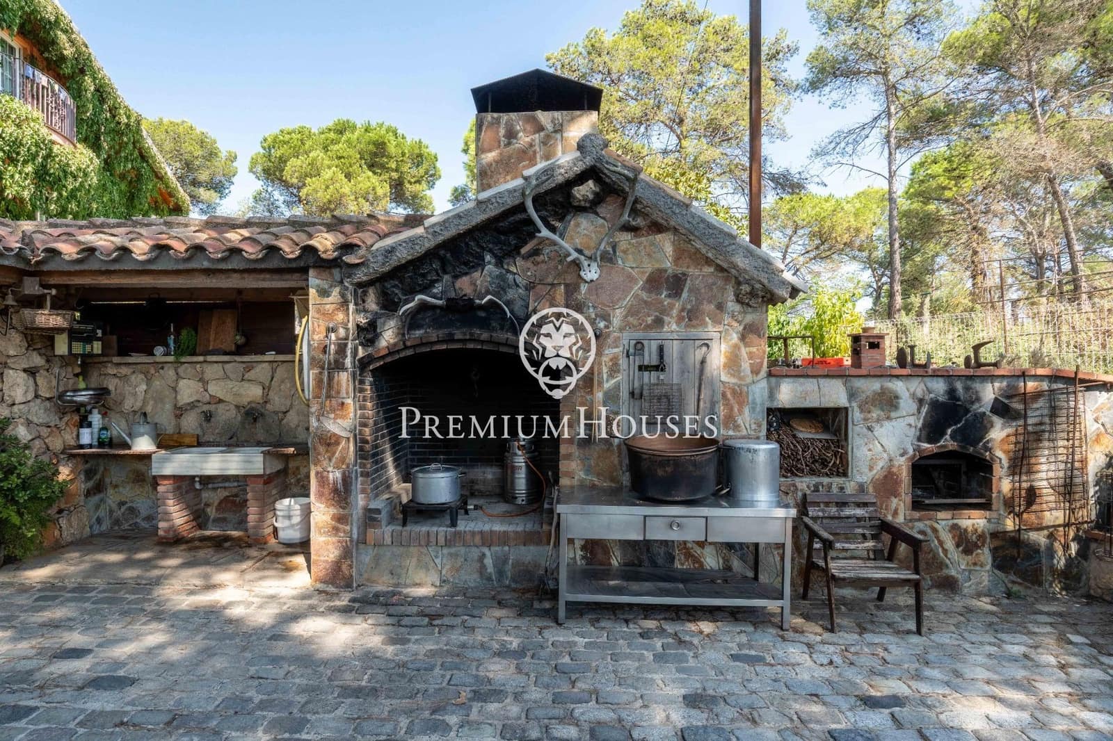 4 sypialnia Willa na sprzedaż w Begues z basenem garażem - 620 000 € (Ref: 9252294)