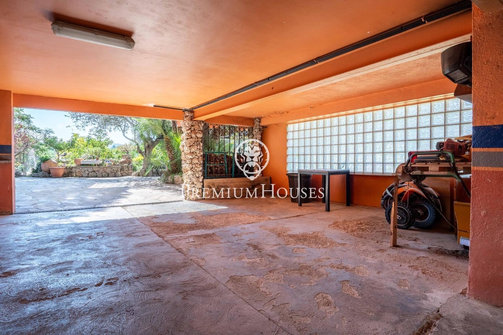 4 sypialnia Willa na sprzedaż w Begues z basenem garażem - 620 000 € (Ref: 9252294)