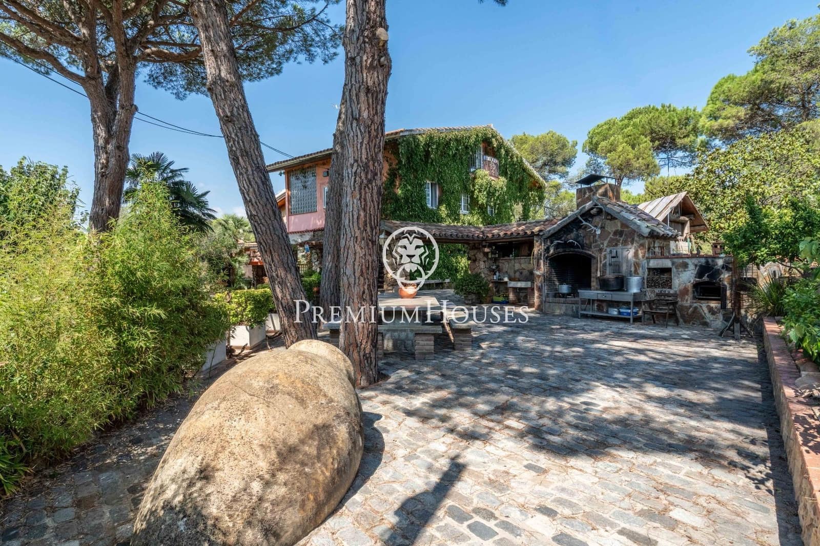 4 sypialnia Willa na sprzedaż w Begues z basenem garażem - 620 000 € (Ref: 9252294)